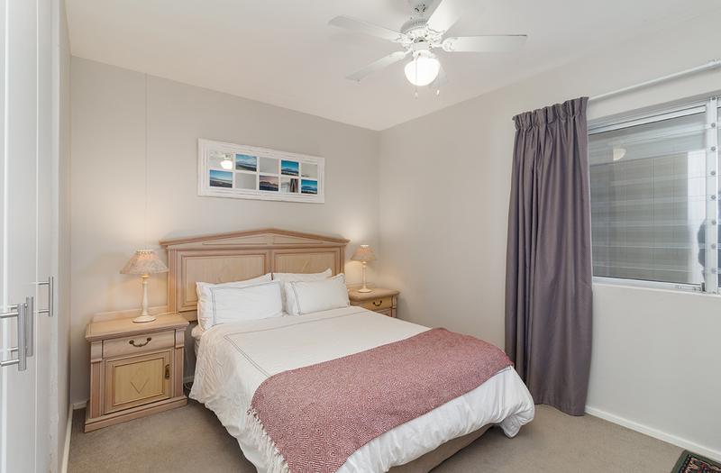 To Let 2 Bedroom Property for Rent in Dolphin Beach Western Cape